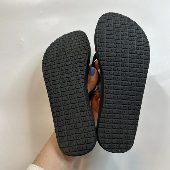 Sanuk Yoga Joy Flip Flops Womens 5 Slip On Comfort Beach Black - Picture 5 of 7